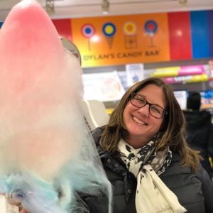 Meet your Posher, Debbie